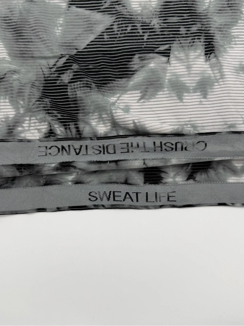 Lululemon Swiftly Tech Racerback Hip Length Size 8 Black Gray Tie Dye Running